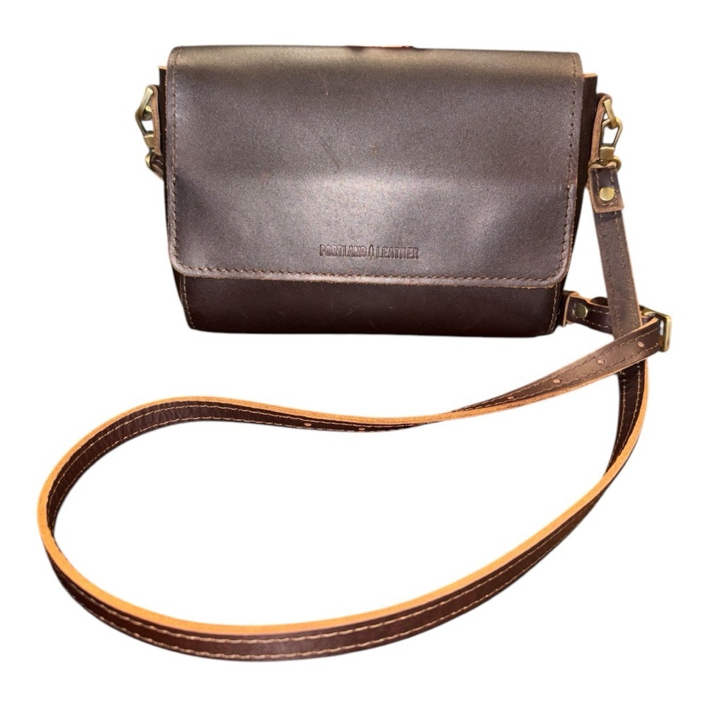 Portland Leather Metro Crossbody Medium Bag BP 2